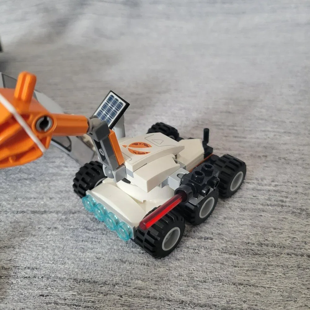 LEGO CITY: Mars Research Shuttle (60226)